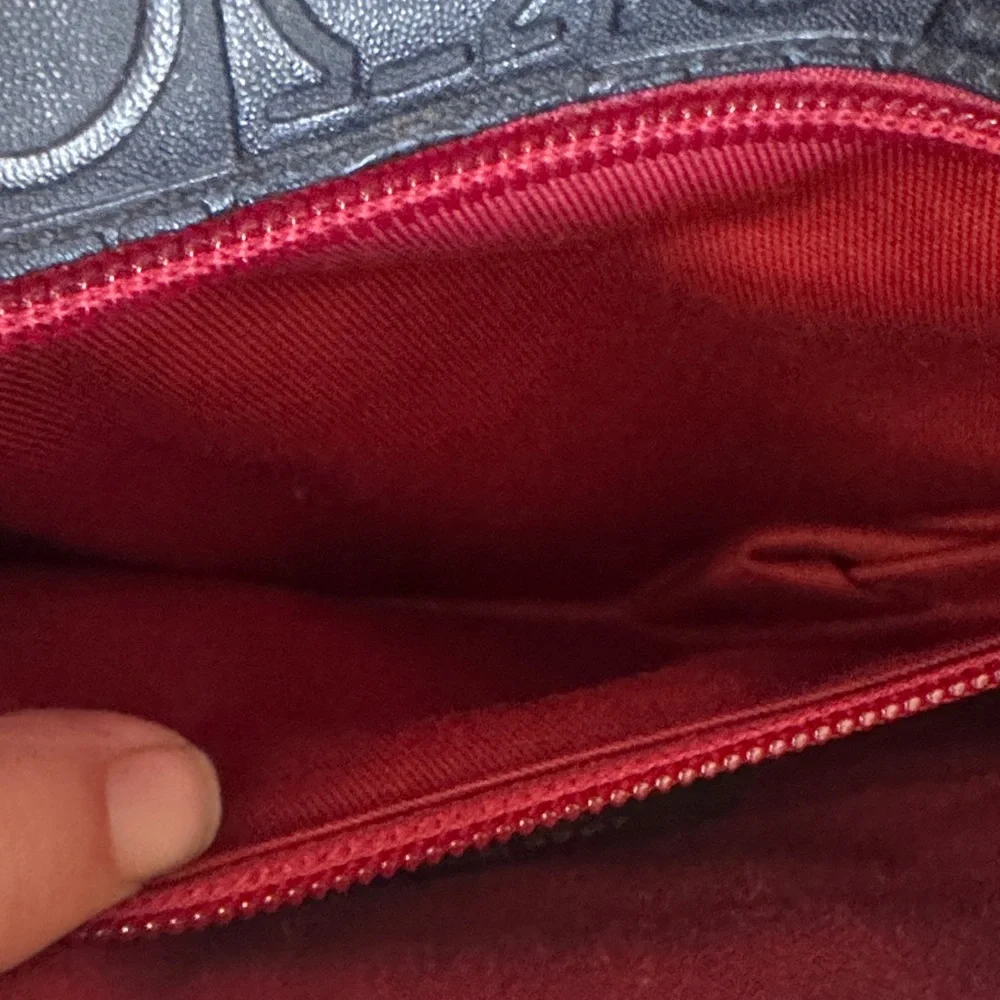 Salvatore Ferragamo Vintage Logo-Embossed Leather Shoulder Bag – Black - Picture 12 of 12